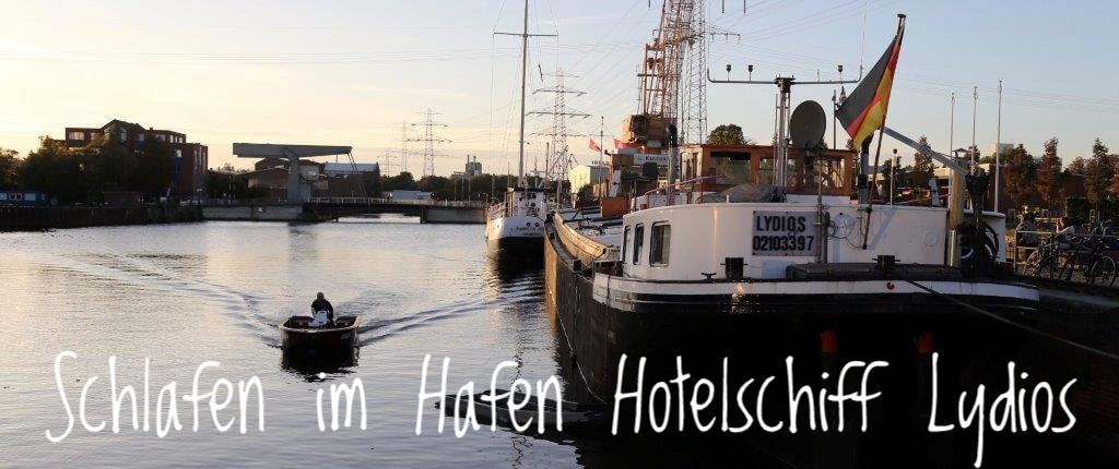 Schlafen im Hafen - Kanal77 - das Hotelschiff im Binnenhafen Hamburg Harburg